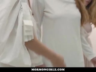 Mormongirlz- kaks tüdrukud avatud üles punapead tussu