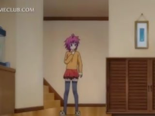 Teismelise anime armas kontrollimine tema tissid sisse a peegel