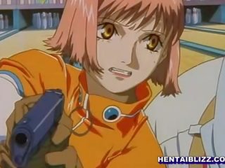 Nauw anime meisje met firma tieten neemt een reusachtig getto lul in haar kut