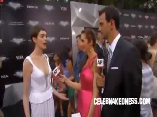 Celeb anne hathaway pokers di itu gelap ksatria premiere